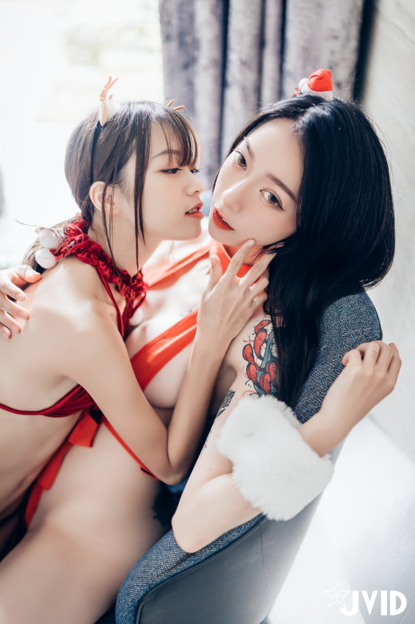 飘飘 妍妍 双飞 圣诞制服 2